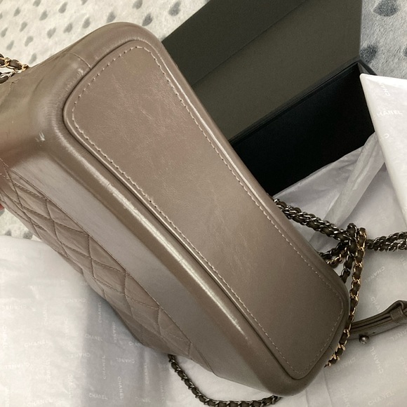 Chanel Gabrielle Hobo Medium Grey - Picture 14 of 16